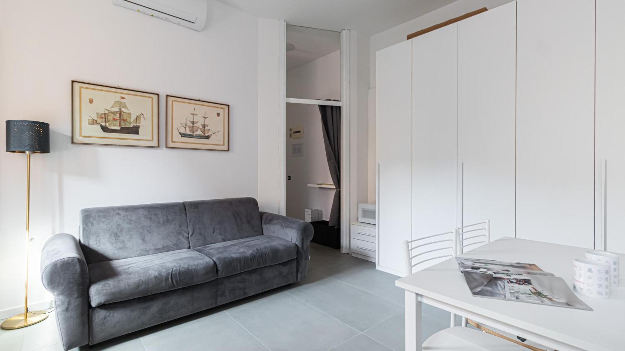 Italianway - Dall'ongaro 27 * Milan