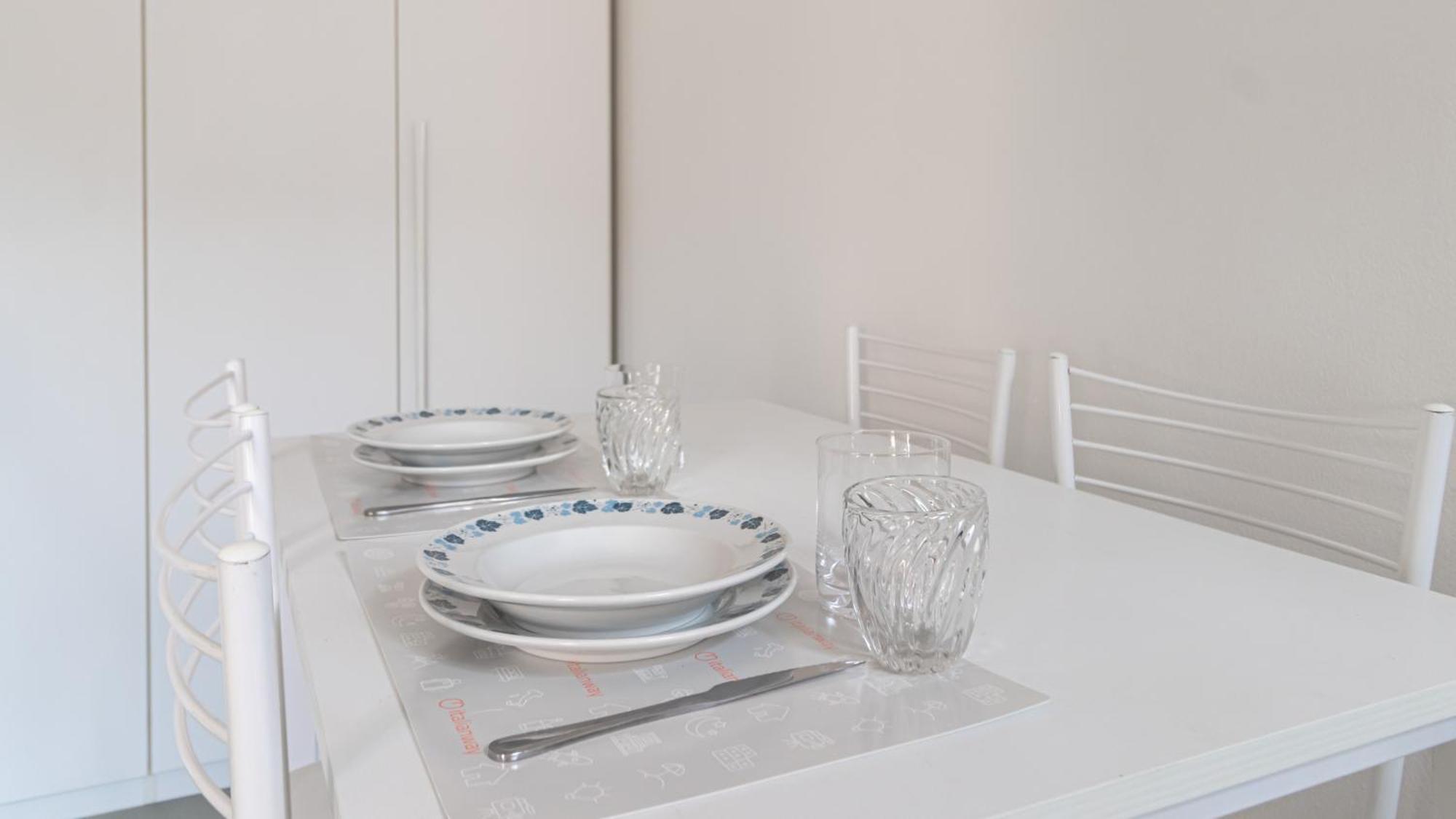 Italianway - Dall'ongaro 27 * Milan
